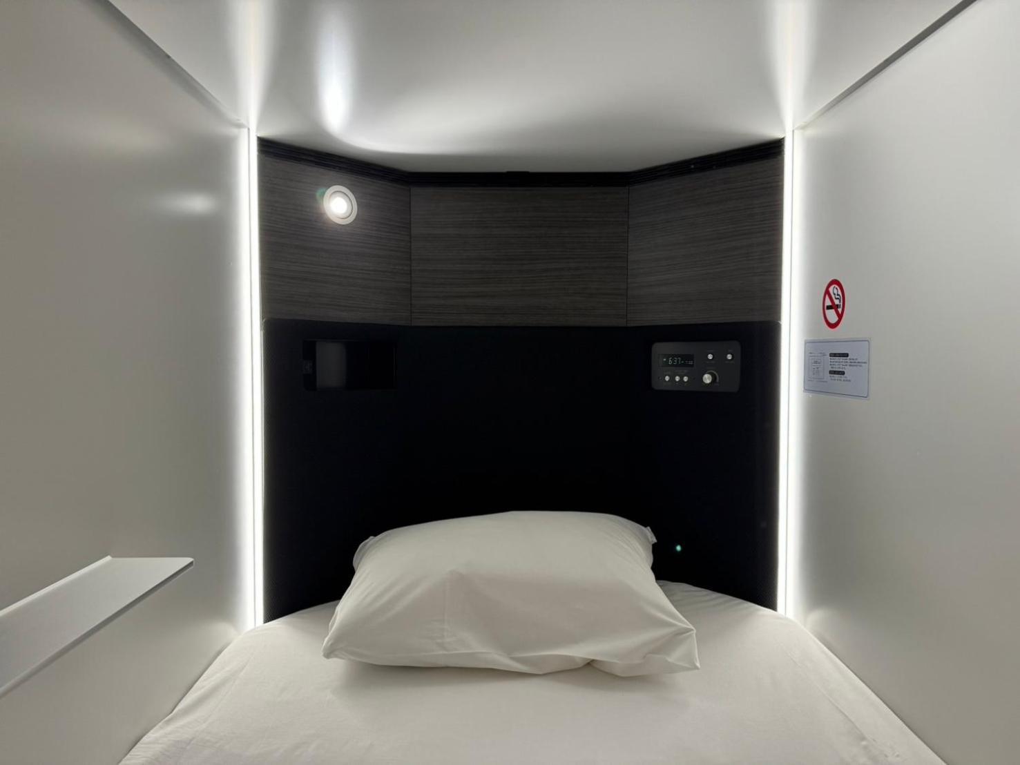 Capsule Hotel Suzumoriya Токио Экстерьер фото
