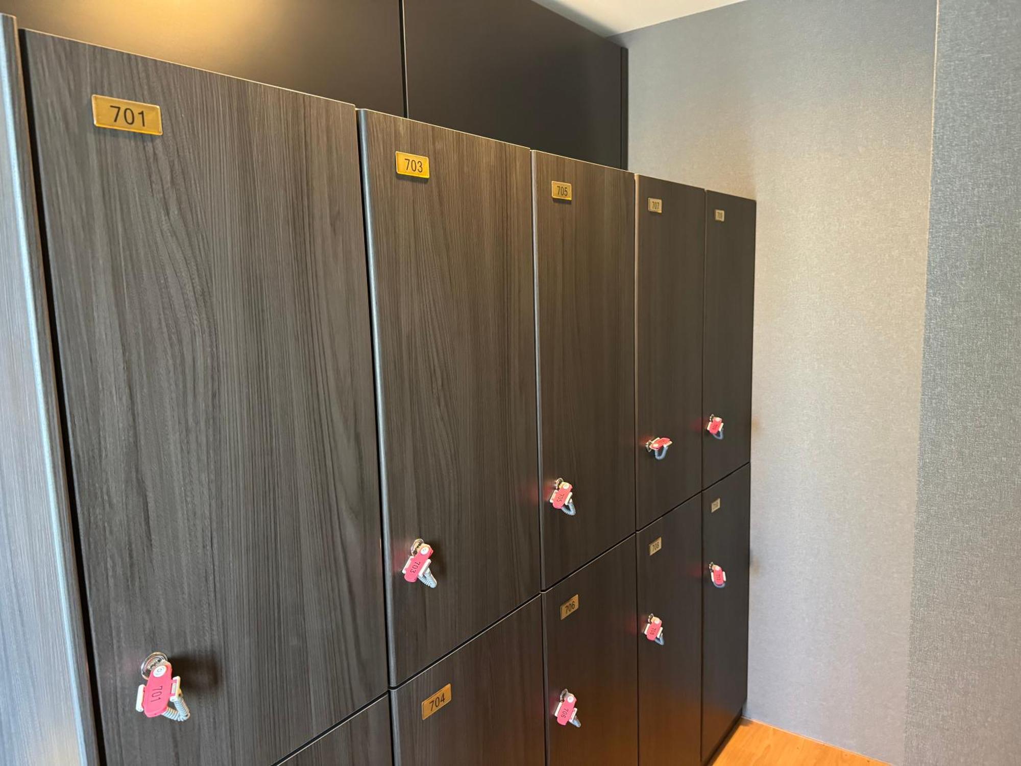 Capsule Hotel Suzumoriya Токио Экстерьер фото